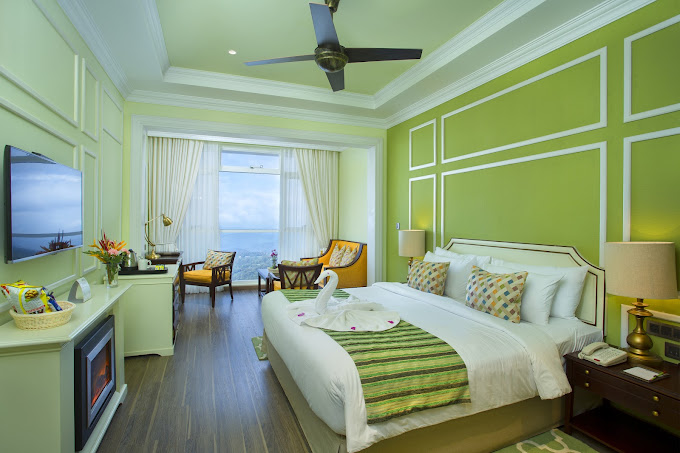 Tropic Green Room